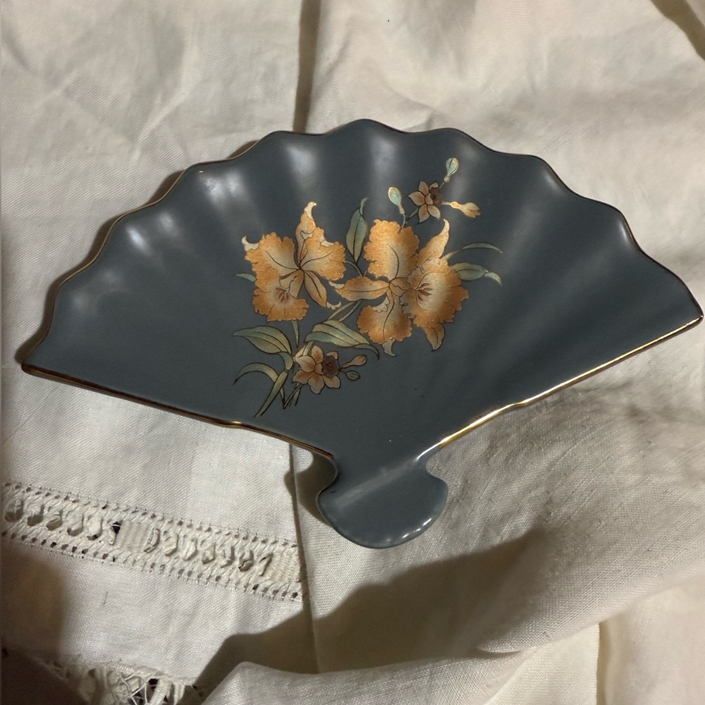 Vintage Japanese floral fan shaped trinket dish with flowers